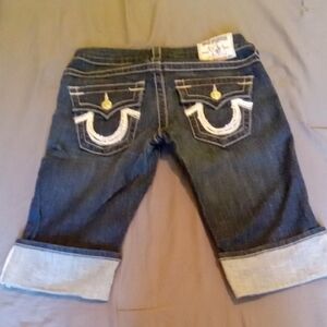 True Religion Blue Ankle Cropped Jeans with Contrast Stitching